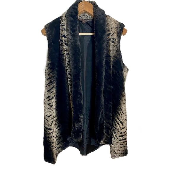 Mushka by Sienna Rose Black and Taupe Ombré Stripe Faux Fur Vest Size Large - Picture 3 of 9